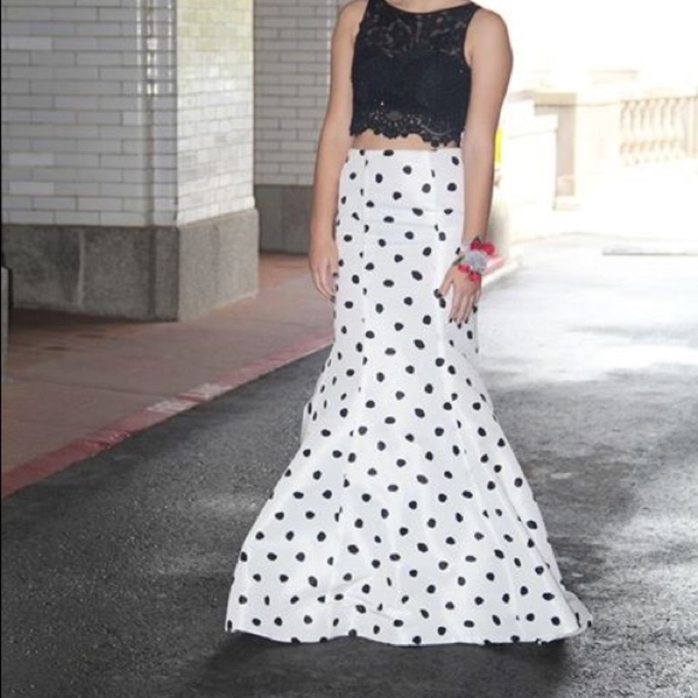Sheri Hill 2 piece